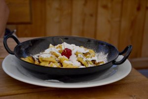 Auf der Alm schmeckt´s richtig guat! Auf der Alm schmeckt´s richtig guat!
