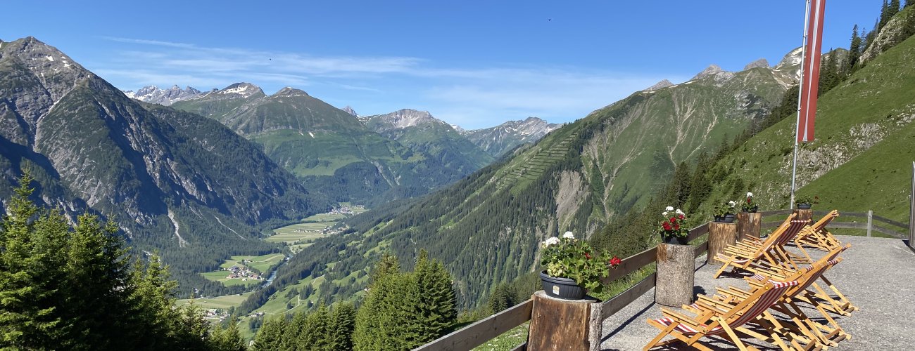 ausblick_joechelspitze_bergstation_c_ulses_796.jpg