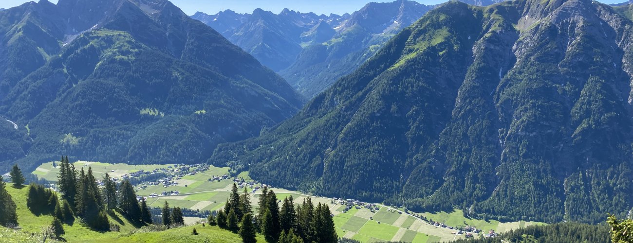 ausblick_joechelspitze_panoramaweg_c_ulses_809.jpg