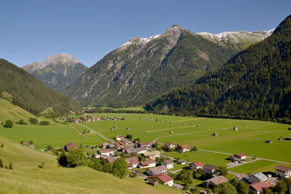 C Holzgau Blick Unteres Lechtal